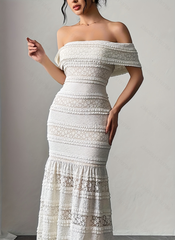 Women Fashion Dress Names - Gaun renda satu bahu gaya wanita